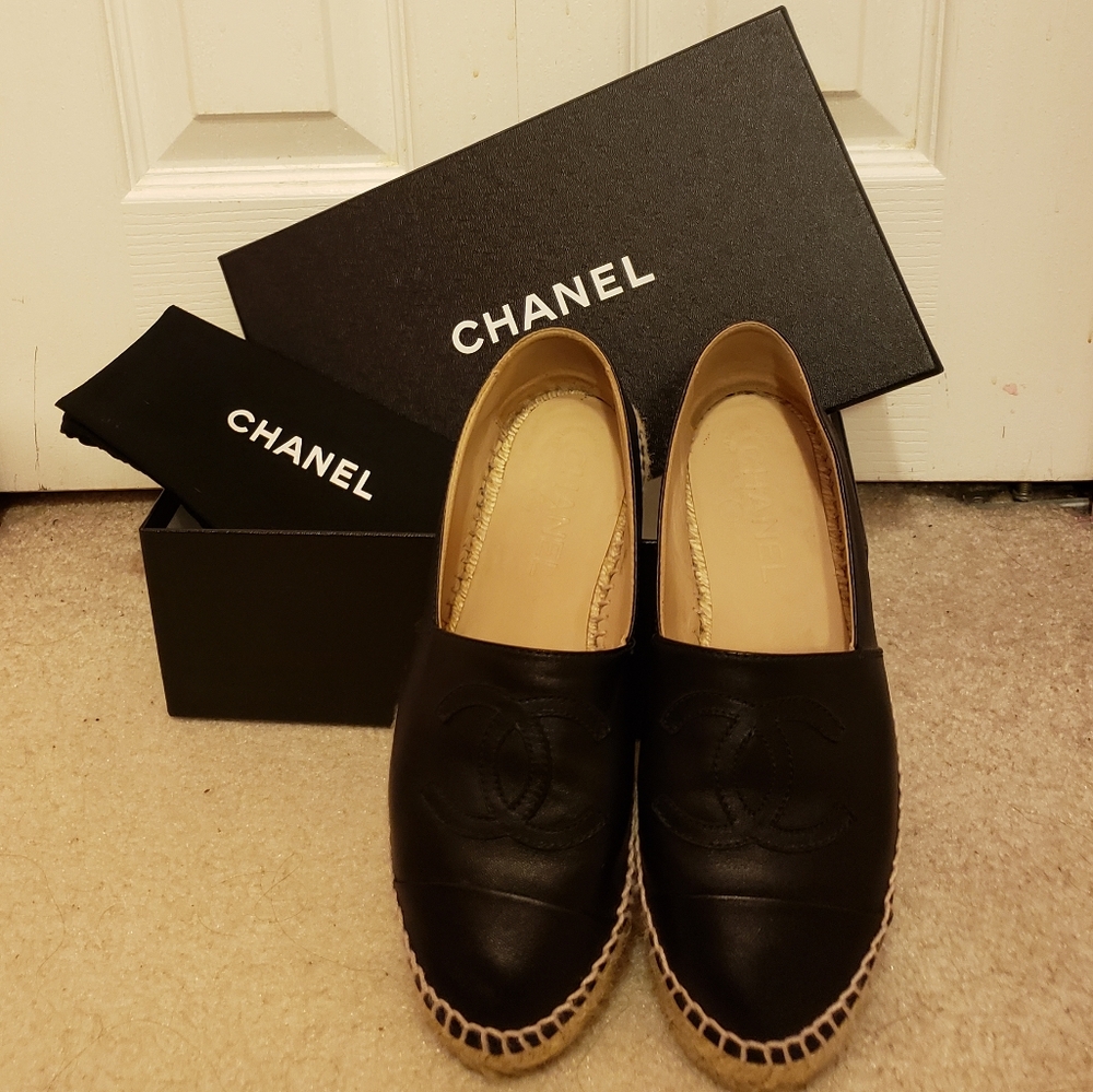 Chanel Lambskin Black Leather Espadrilles - Picture 5 of 8